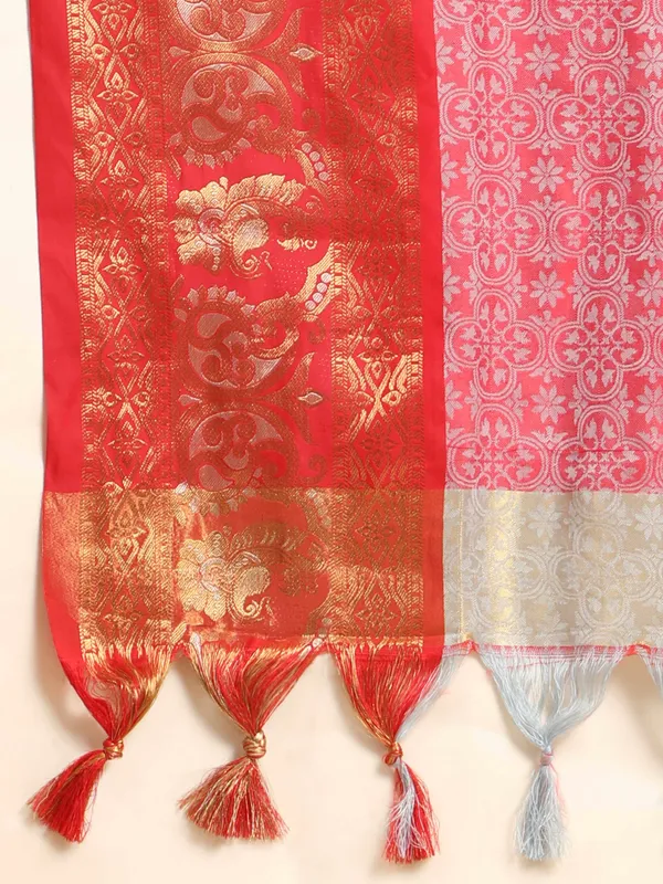Grey_Red_Soft_Silk_With_Attractive_Contrast_Dual_Tone_Jari_Border_Saree