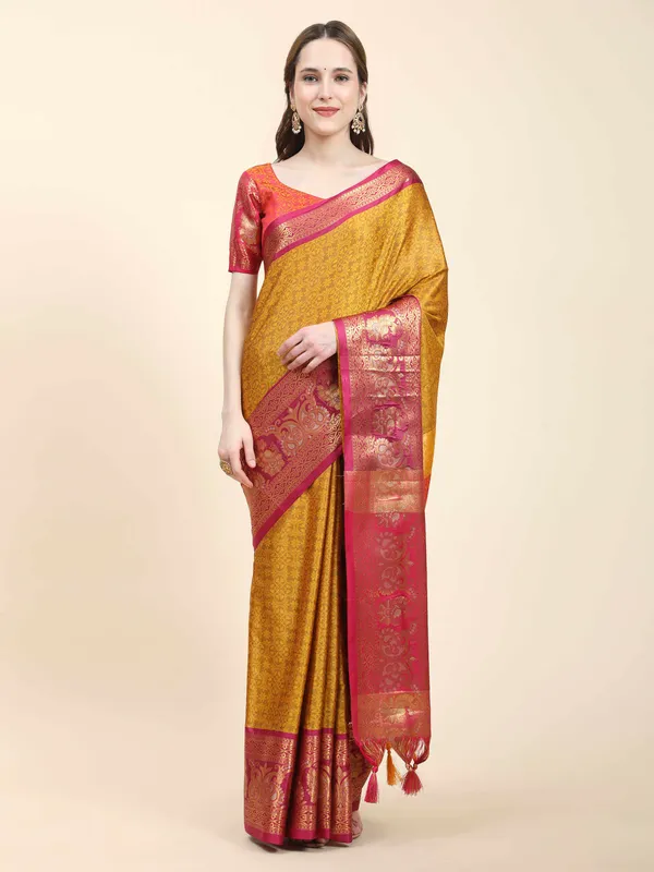 Mustard_Red_Soft_Silk_With_Attractive_Contrast_Dual_Tone_Jari_Border_Saree