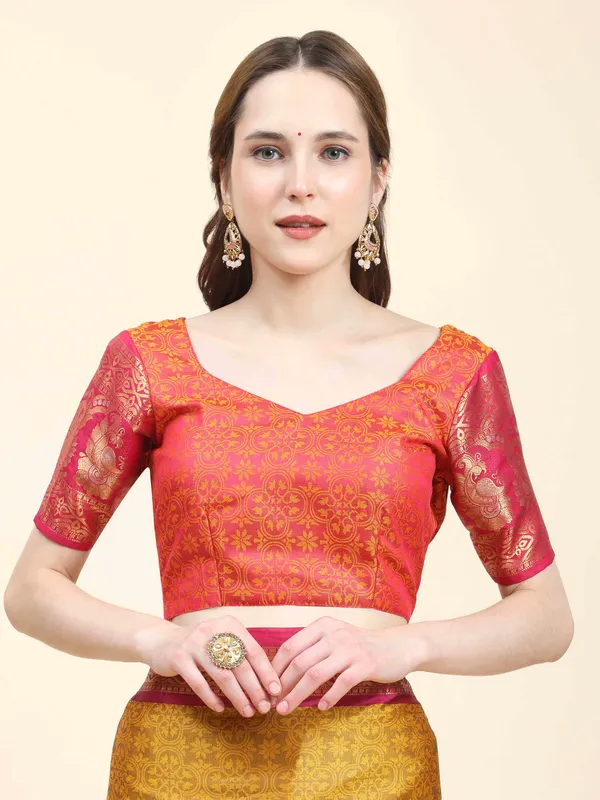 Mustard_Red_Soft_Silk_With_Attractive_Contrast_Dual_Tone_Jari_Border_Saree