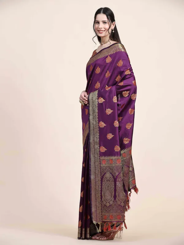 Purple_Beautiful_Gold_Zari_Weaving_Jacquard_Border_And_Mina_Butta_Tassle_Saree