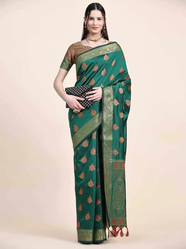 Green_Beautiful_Gold_Zari_Weaving_Jacquard_Border_And_Mina_Butta_Tassle_Saree