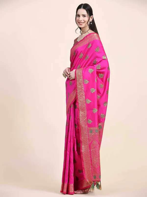 Pink_Beautiful_Gold_Zari_Weaving_Jacquard_Border_And_Mina_Butta_Tassle_Saree