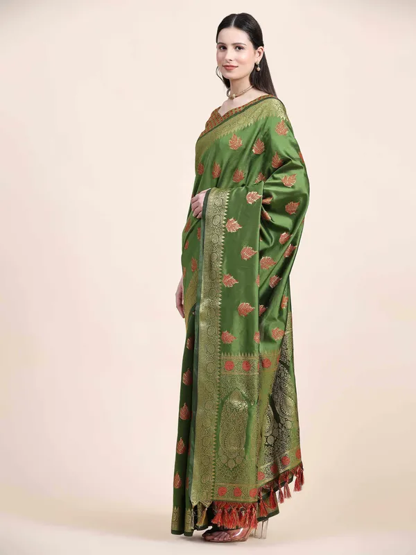 Mehandi_Green_Beautiful_Gold_Zari_Weaving_Jacquard_Border_And_Mina_Butta_Tassle_Saree