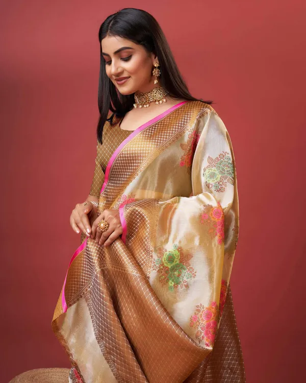 Cream_Beautiful_Gold_Zari_Weaving_Jacquard_Border_And_Mina_Butta_Tassle_Saree