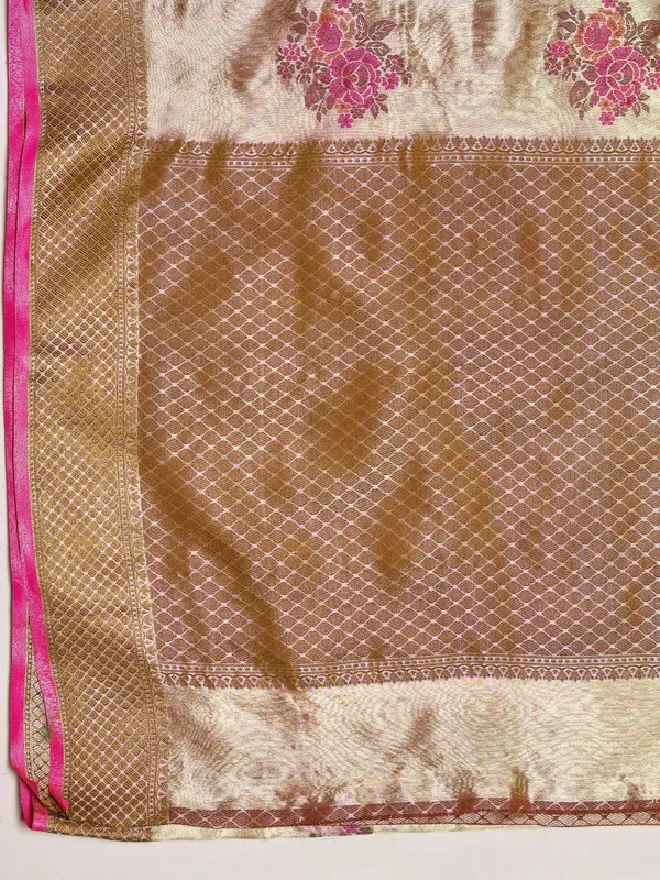 Cream_Beautiful_Gold_Zari_Weaving_Jacquard_Border_And_Mina_Butta_Tassle_Saree