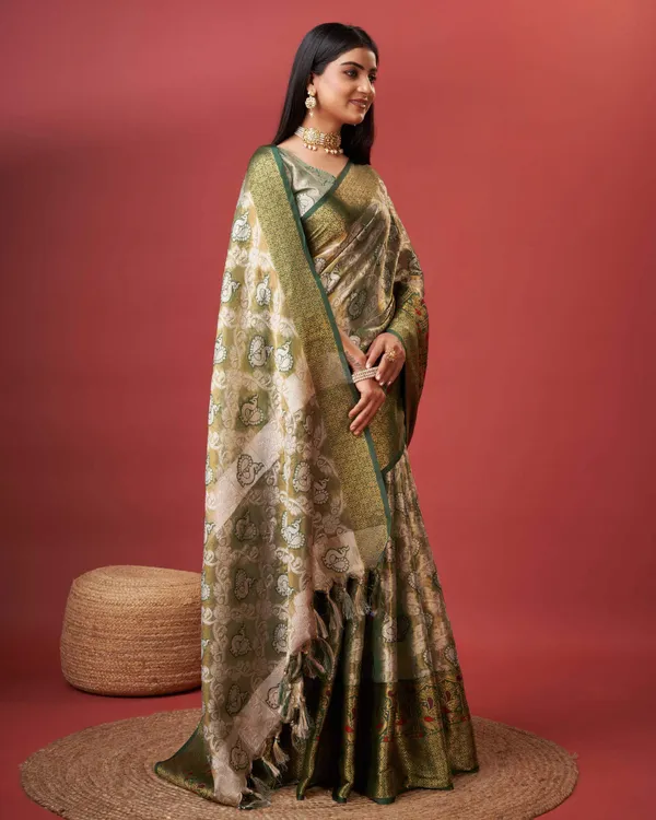 Green_Pure_Organza_Silk_With_Zari_Pallu_And_Rich_Zari_Wooven_Border_With_Weaving_Design_Tassle_Saree