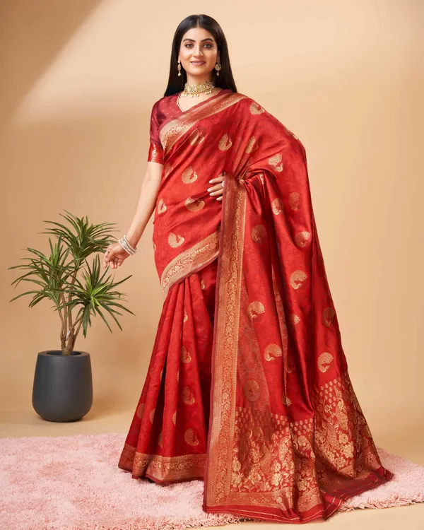 Red_Beautiful_Rich_Pallu_&_Jacquard_Self_Weaving_Work_Saree