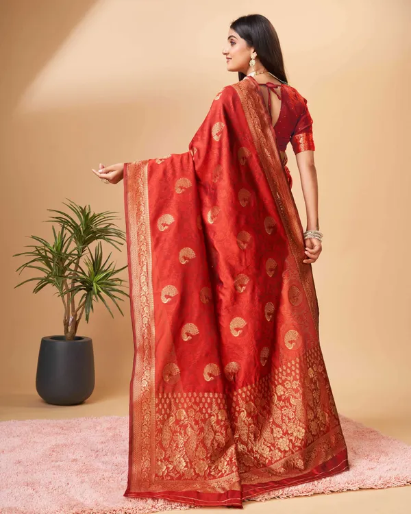 Red_Beautiful_Rich_Pallu_&_Jacquard_Self_Weaving_Work_Saree