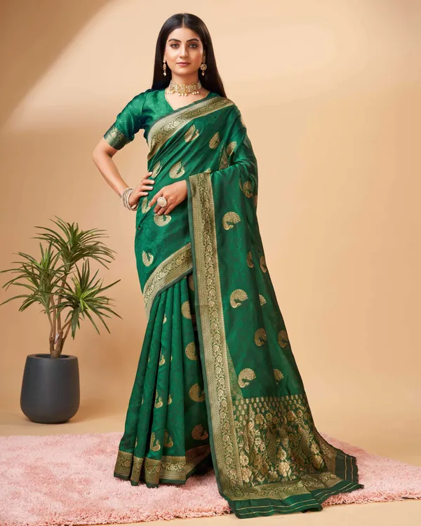 Green_Beautiful_Rich_Pallu_&_Jacquard_Self_Weaving_Work_Saree
