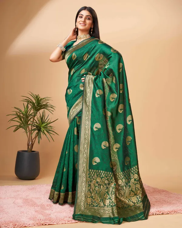 Green_Beautiful_Rich_Pallu_&_Jacquard_Self_Weaving_Work_Saree