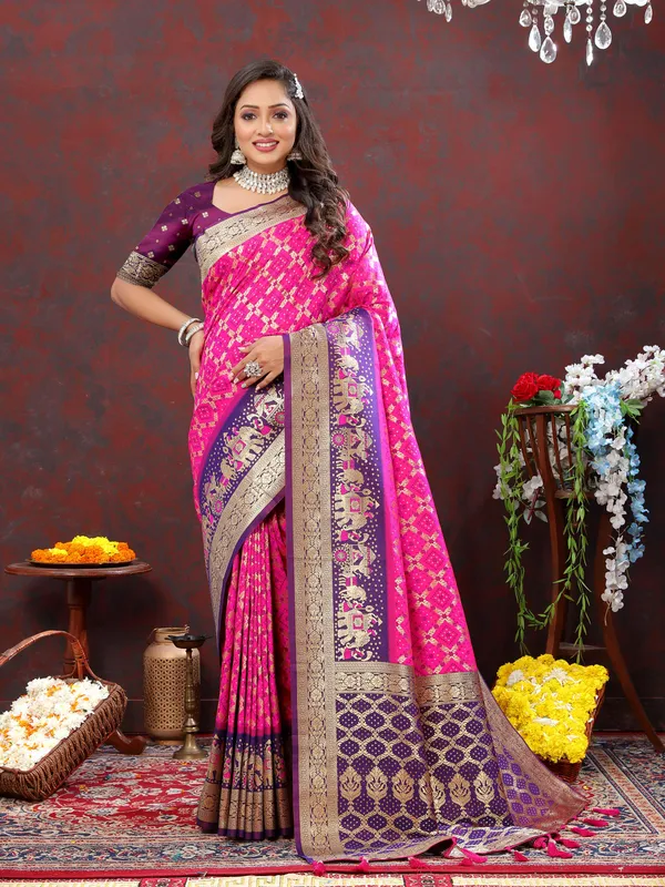 Pink_Soft_Patola_Silk_With_Meenakari_Weaving_Motifs_And_Rich_Zari_Weaving_Pallu_Saree