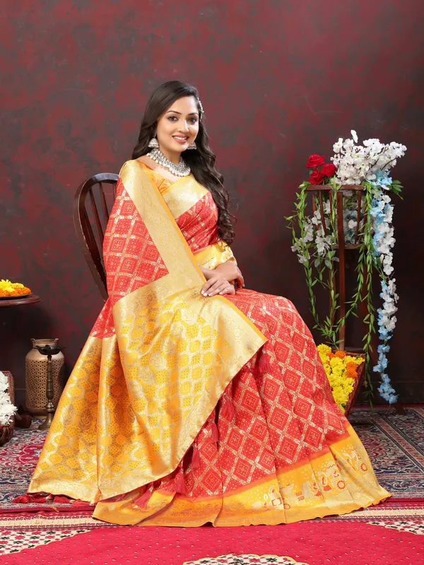 Red_Soft_Patola_Silk_With_Meenakari_Weaving_Motifs_And_Rich_Zari_Weaving_Pallu_Saree