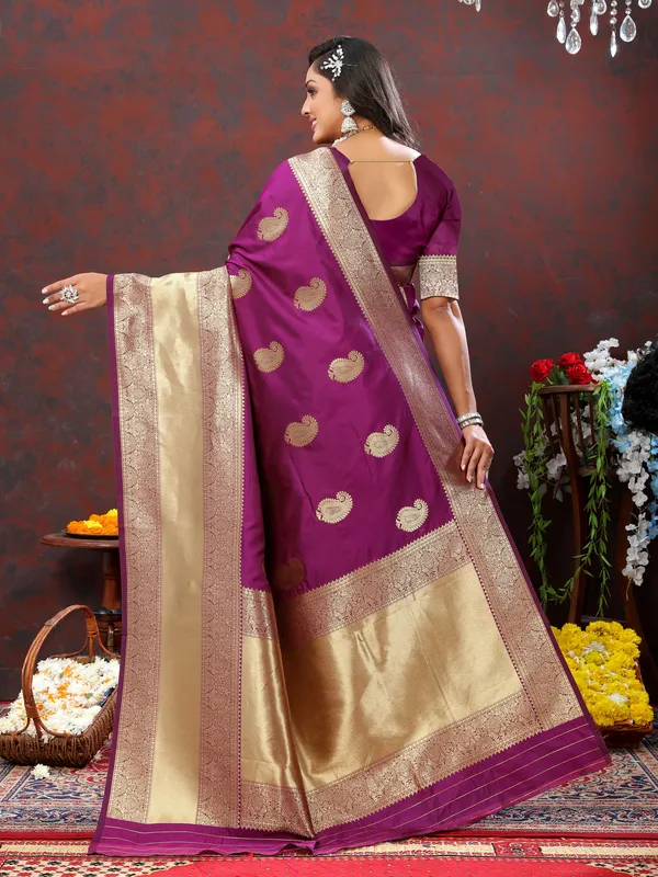 Wine_Soft_Silk_Saree_With_Zari_Weaving_Design