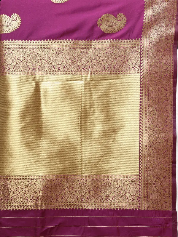 Wine_Soft_Silk_Saree_With_Zari_Weaving_Design