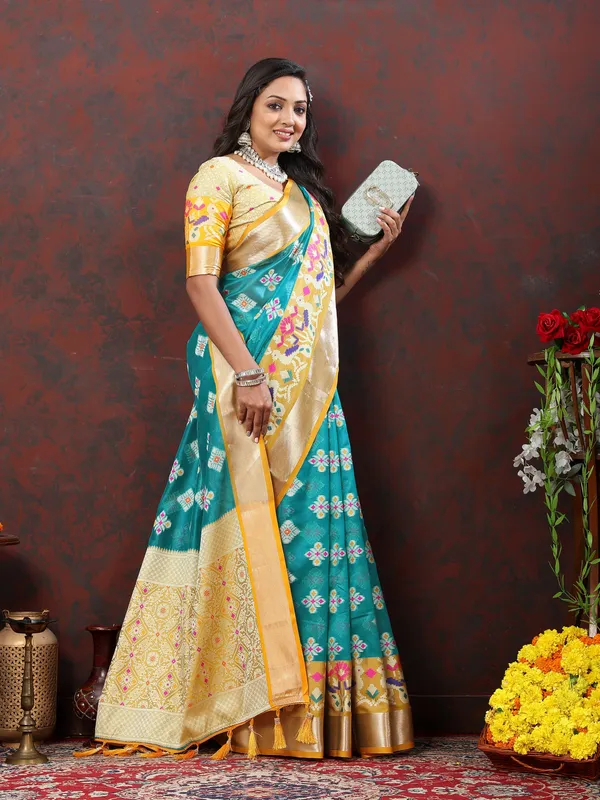 Sky_Blue_Soft_Organza_Silk_With_Meenakari_Weaving_Design_And_Rich_Zari_Weaving_Pallu_Saree