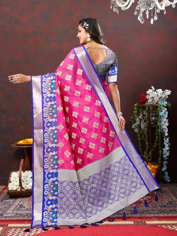 Pink_Soft_Organza_Silk_With_Meenakari_Weaving_Design_And_Rich_Zari_Weaving_Pallu_Saree