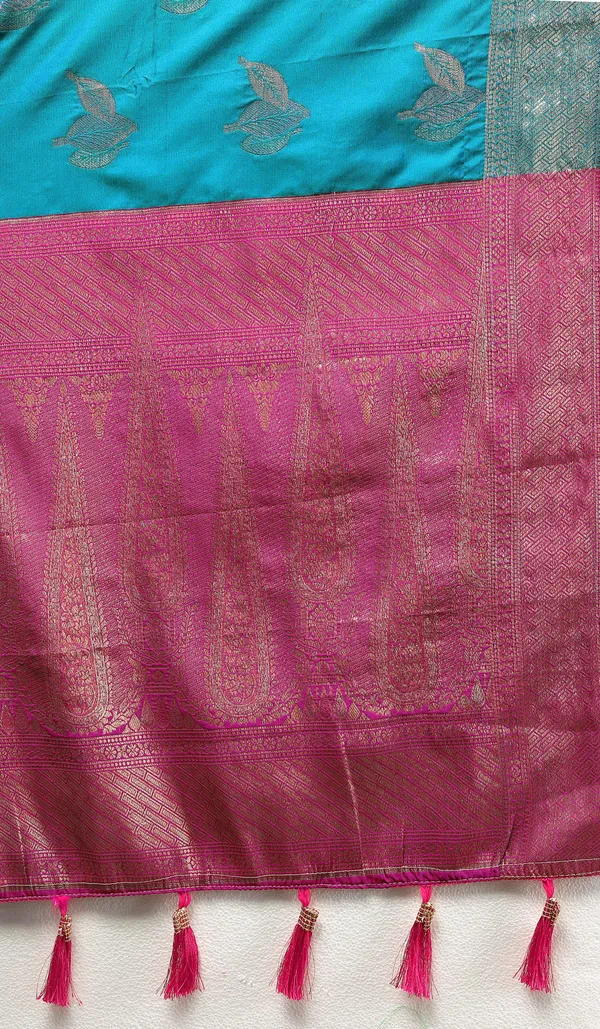 Teal_Soft_Silk_With_Zari_Weaving_Design_And_Rich_Zari_Weaving_Pallu_Border_Saree