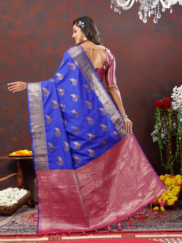 Royal_Blue_Soft_Silk_With_Zari_Weaving_Design_And_Rich_Zari_Weaving_Pallu_Border_Saree