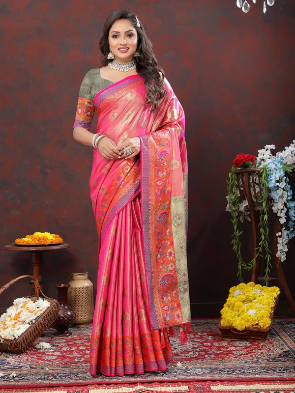 Pink_Soft_Kanjivaram_Silk_With_Zari_Weaving_Design_And_Rich_Zari_Weaving_Pallu_Border_Saree