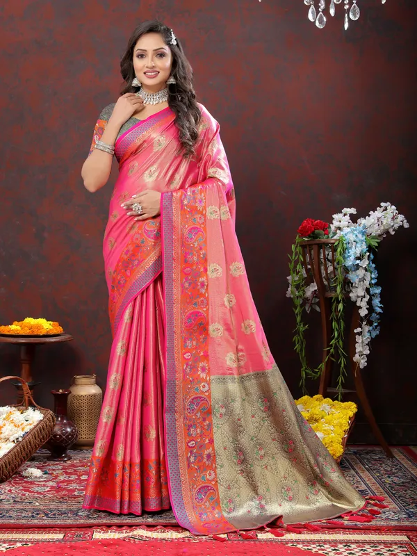 Pink_Soft_Kanjivaram_Silk_With_Zari_Weaving_Design_And_Rich_Zari_Weaving_Pallu_Border_Saree
