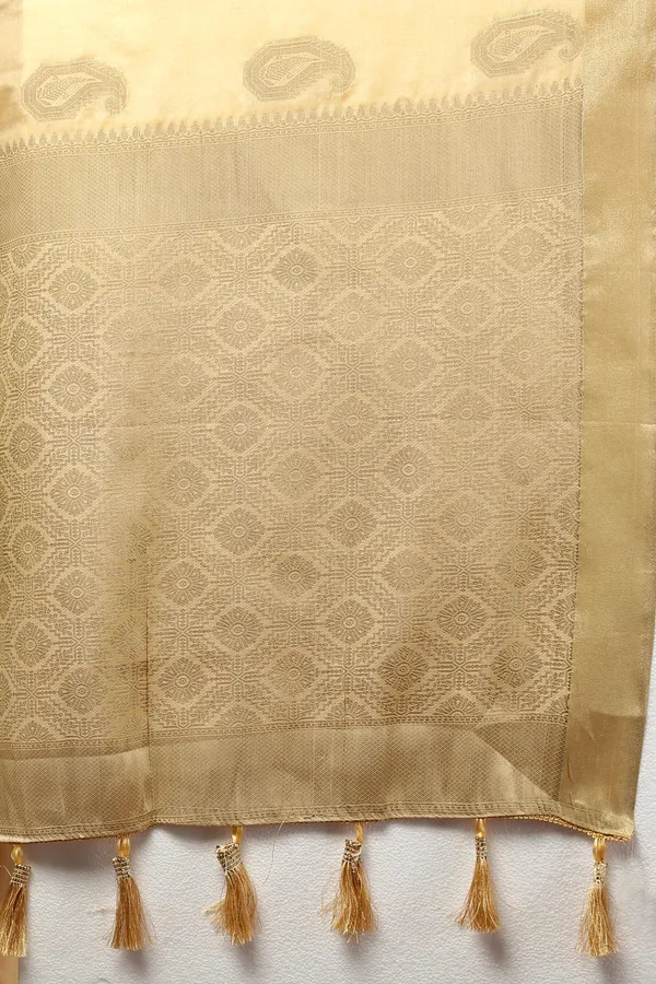 Cream_Soft_Cotton_With_Zari_Weaving_Design_And_Rich_Zari_Weaving_Pallu_Saree