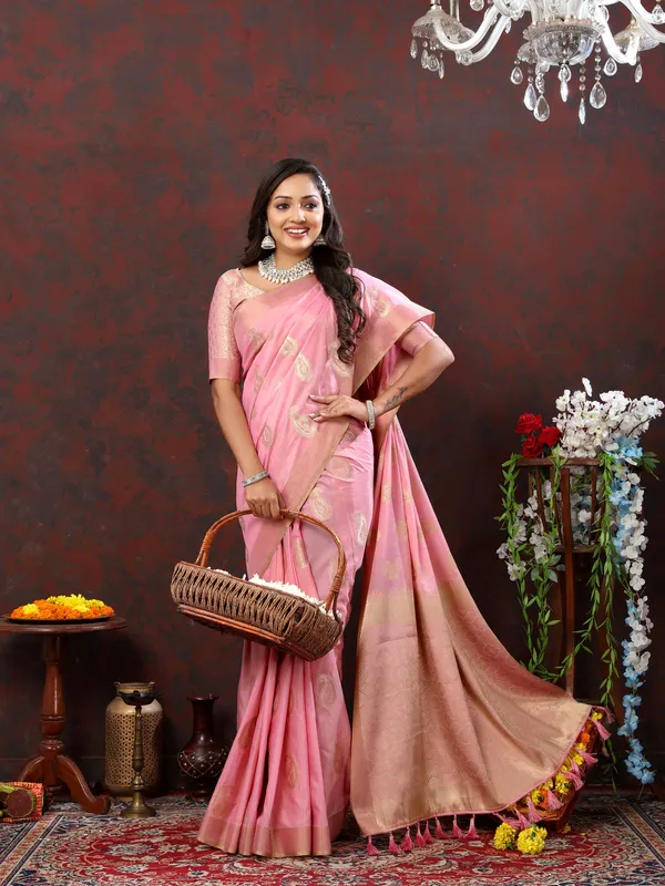 Pink_Soft_Cotton_With_Zari_Weaving_Design_And_Rich_Zari_Weaving_Pallu_Saree