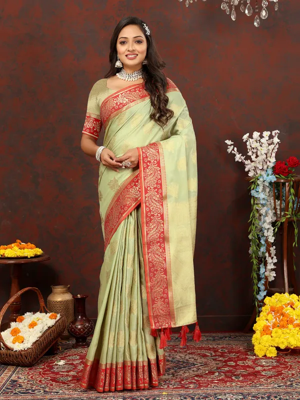 Pista_Green_Soft_Cotton_With_Zari_Weaving_Design_And_Rich_Zari_Weaving_Pallu_Saree