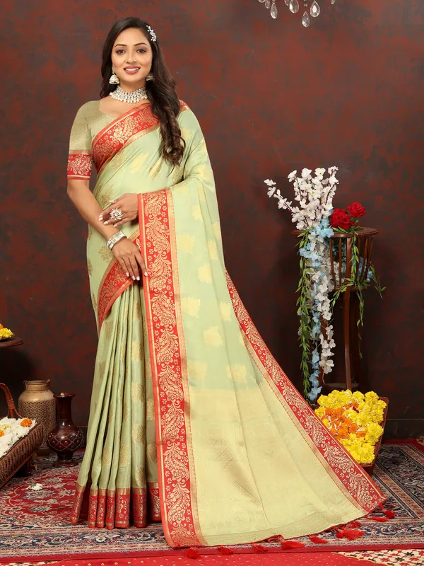 Pista_Green_Soft_Cotton_With_Zari_Weaving_Design_And_Rich_Zari_Weaving_Pallu_Saree