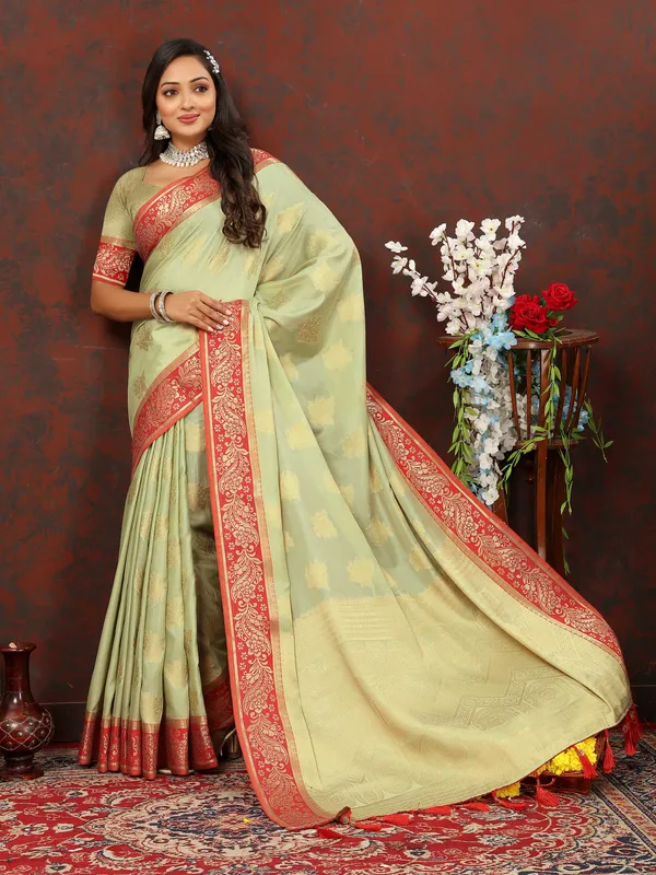 Pista_Green_Soft_Cotton_With_Zari_Weaving_Design_And_Rich_Zari_Weaving_Pallu_Saree