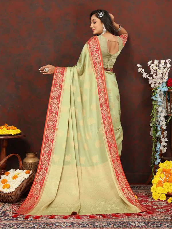 Pista_Green_Soft_Cotton_With_Zari_Weaving_Design_And_Rich_Zari_Weaving_Pallu_Saree