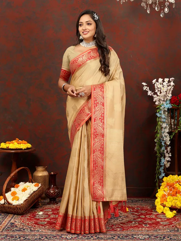 Orange_Soft_Cotton_With_Zari_Weaving_Design_And_Rich_Zari_Weaving_Pallu_Saree