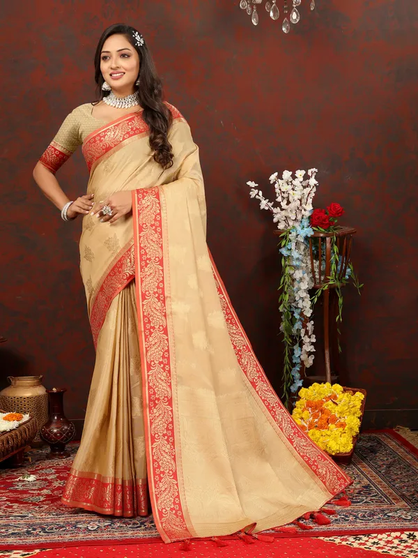 Orange_Soft_Cotton_With_Zari_Weaving_Design_And_Rich_Zari_Weaving_Pallu_Saree