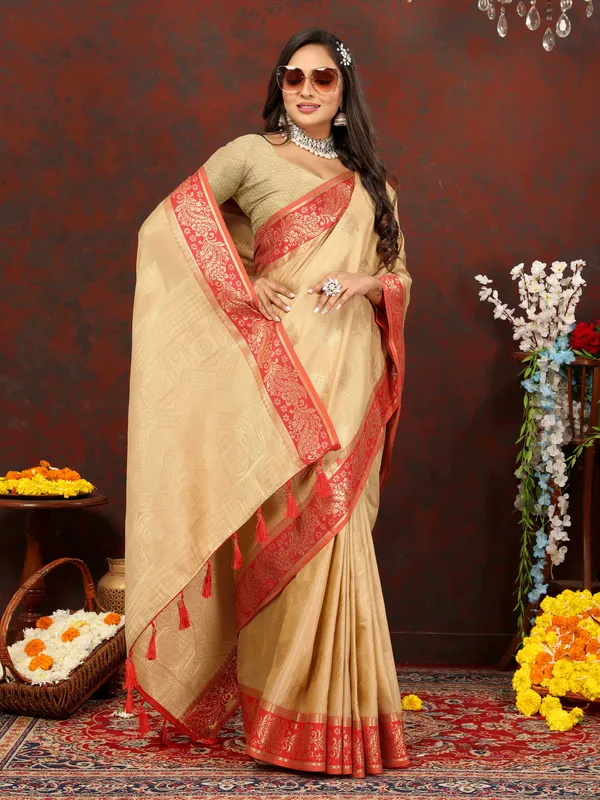 Orange_Soft_Cotton_With_Zari_Weaving_Design_And_Rich_Zari_Weaving_Pallu_Saree