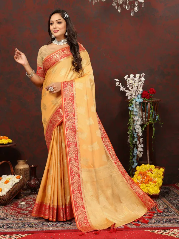Yellow_Soft_Cotton_With_Zari_Weaving_Design_And_Rich_Zari_Weaving_Pallu_Saree