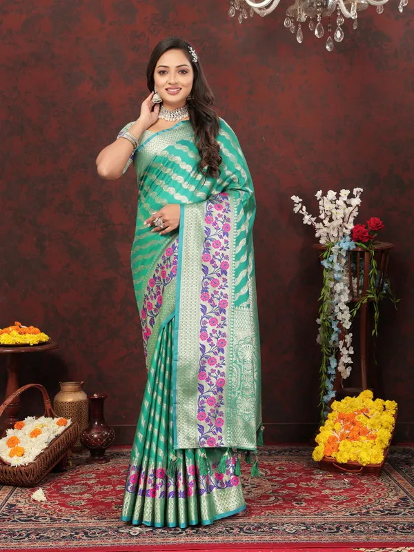 Rama_Soft_Silk_With_Gold_Zari_Weaving_Lehriya_Design_And_Rich_Zari_Weaving_Pallu_Weaving_Border_Saree
