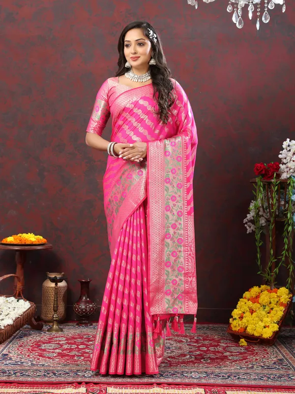 Pink_Soft_Silk_With_Gold_Zari_Weaving_Lehriya_Design_And_Rich_Zari_Weaving_Pallu_Weaving_Border_Saree