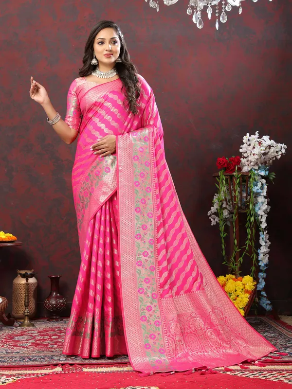 Pink_Soft_Silk_With_Gold_Zari_Weaving_Lehriya_Design_And_Rich_Zari_Weaving_Pallu_Weaving_Border_Saree