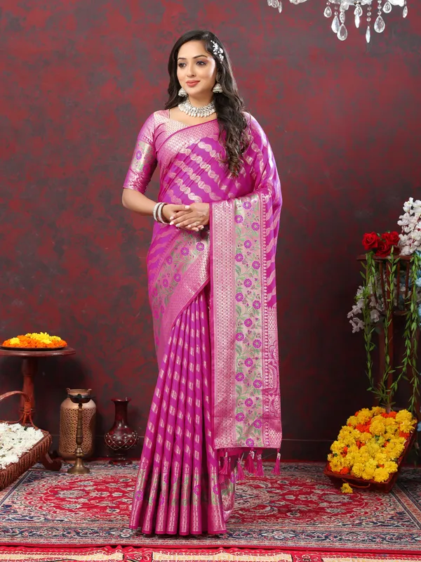 Purple_Soft_Silk_With_Gold_Zari_Weaving_Lehriya_Design_And_Rich_Zari_Weaving_Pallu_Weaving_Border_Saree