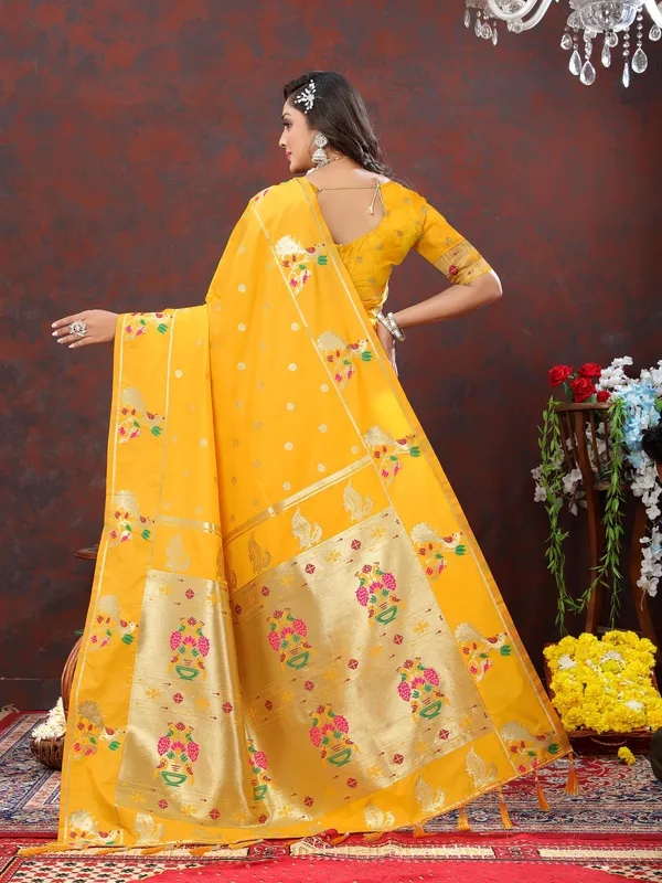 Gold_Yellow_Soft_Paithani_Silk_With_Gold_Zari_Weaving_Motifs_And_Rich_Zari_Weaving_Pallu_Saree