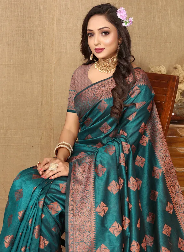 Peacoke_Blue_Soft_Katan_Silk_With_Copper_Zari_Weaving_Design_And_Rich_Zari_Weaving_Pallu_Saree