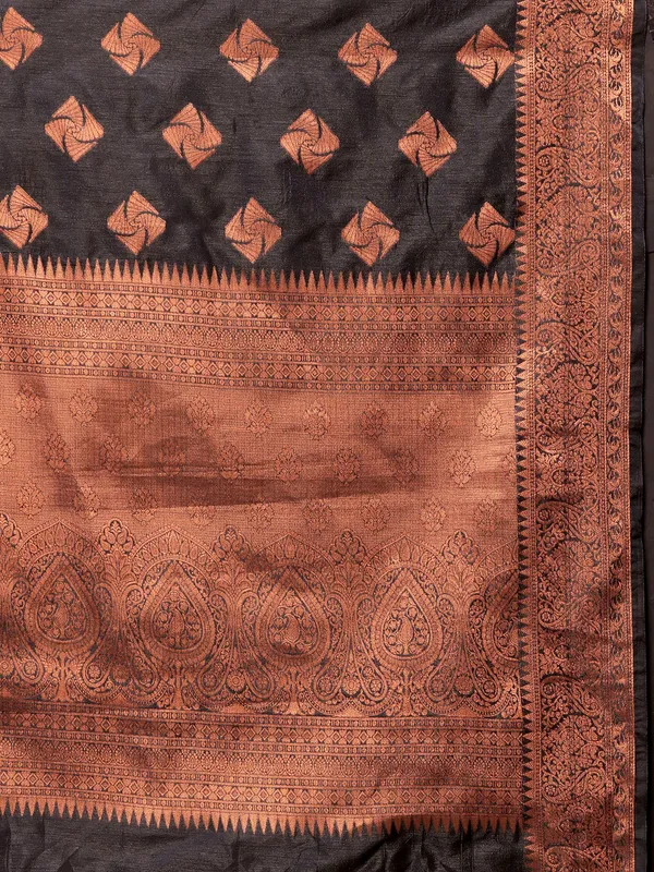 Black_Soft_Katan_Silk_With_Copper_Zari_Weaving_Design_And_Rich_Zari_Weaving_Pallu_Saree