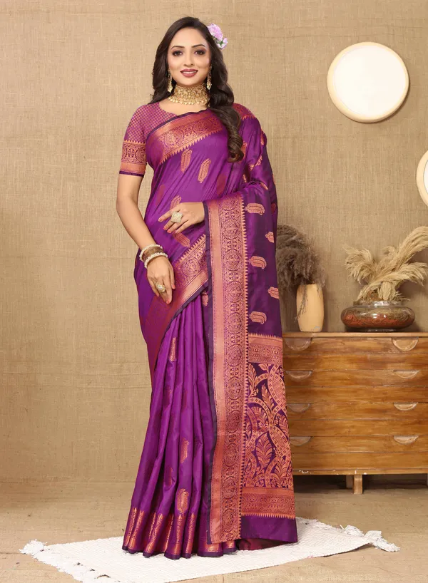 Majenta_Soft_Katan_Silk_With_Copper_Zari_Weaving_Design_And_Rich_Zari_Weaving_Pallu_Saree