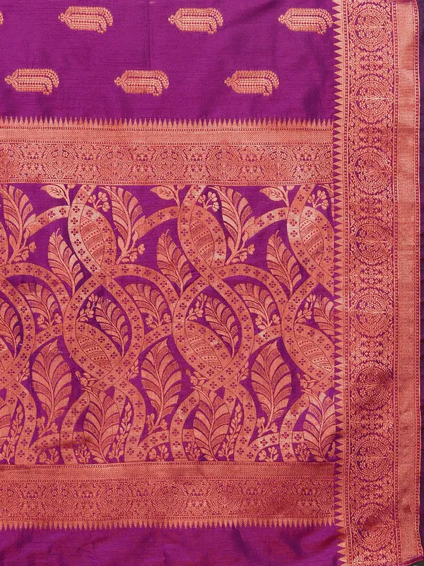 Majenta_Soft_Katan_Silk_With_Copper_Zari_Weaving_Design_And_Rich_Zari_Weaving_Pallu_Saree