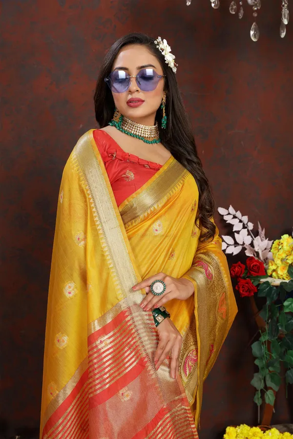 Yellow_Soft_Organza_Silk_Saree_with_Meenakari_Weaving_Motifs_and_Zari