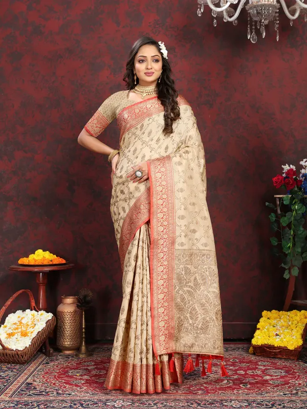 Cream_Soft_Katan_Silk_With_Zari_Weaving_Design_And_Zari_Weaving_Pallu_Border_Saree