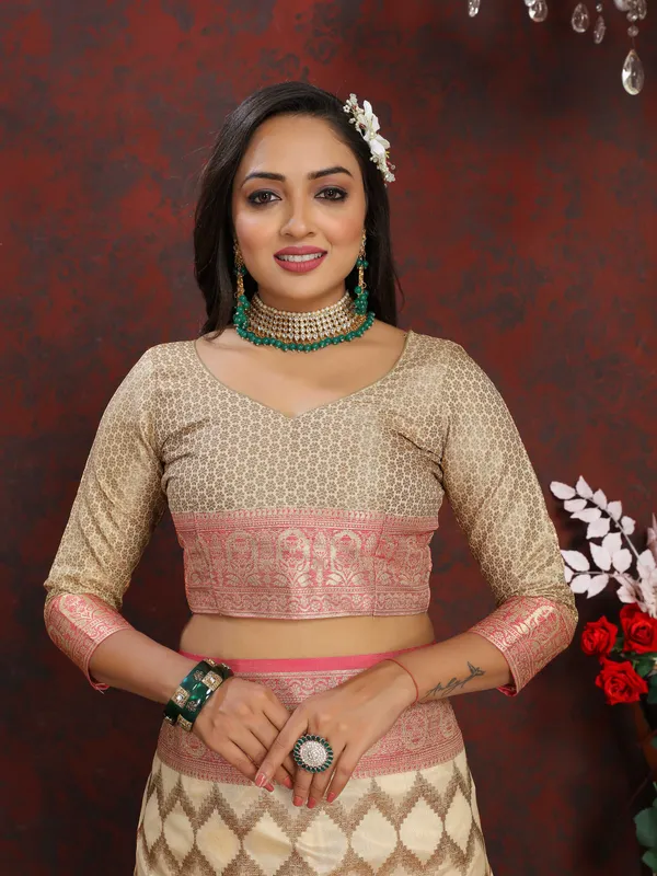 Cream_Soft_Katan_Silk_With_Zari_Weaving_Design_And_Rich_Zari_Weaving_Pallu_Border_Saree