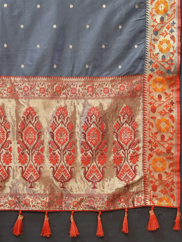 Grey_Soft_Paithani_Silk_With_Meenakari_Weaving_Design_And_Rich_Meenakari_Weaving_Pallu_Saree