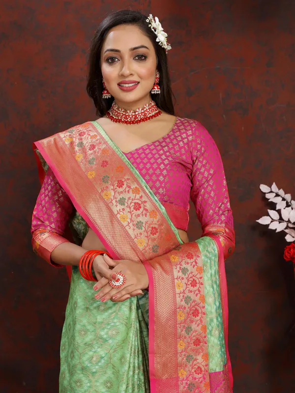 Pista_Green_Soft_Organza_Silk_With_Meenakari_Weaving_Design_And_Rich_Meenakari_Weaving_Pallu_Saree