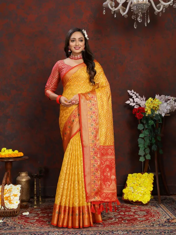 Yellow_Soft_Organza_Silk_With_Meenakari_Weaving_Design_And_Rich_Meenakari_Weaving_Pallu_Saree