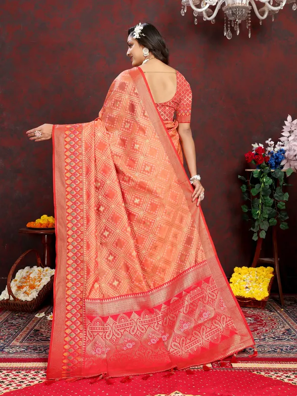 Peach_Soft_Organza_Silk_With_Meenakari_Weaving_Design_And_Rich_Meenakari_Weaving_Pallu_Saree